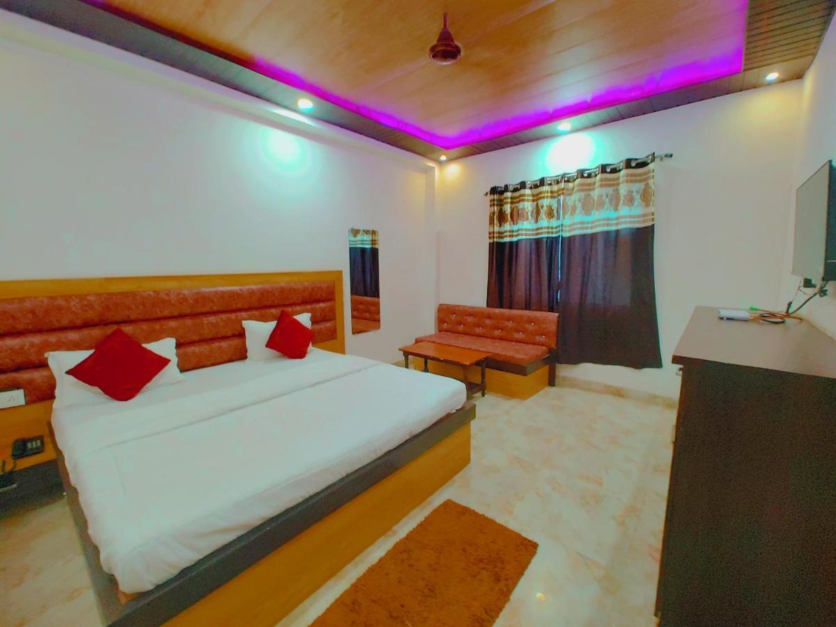 Elegance Hotel And Banquet Ayodhya Ngoại thất bức ảnh