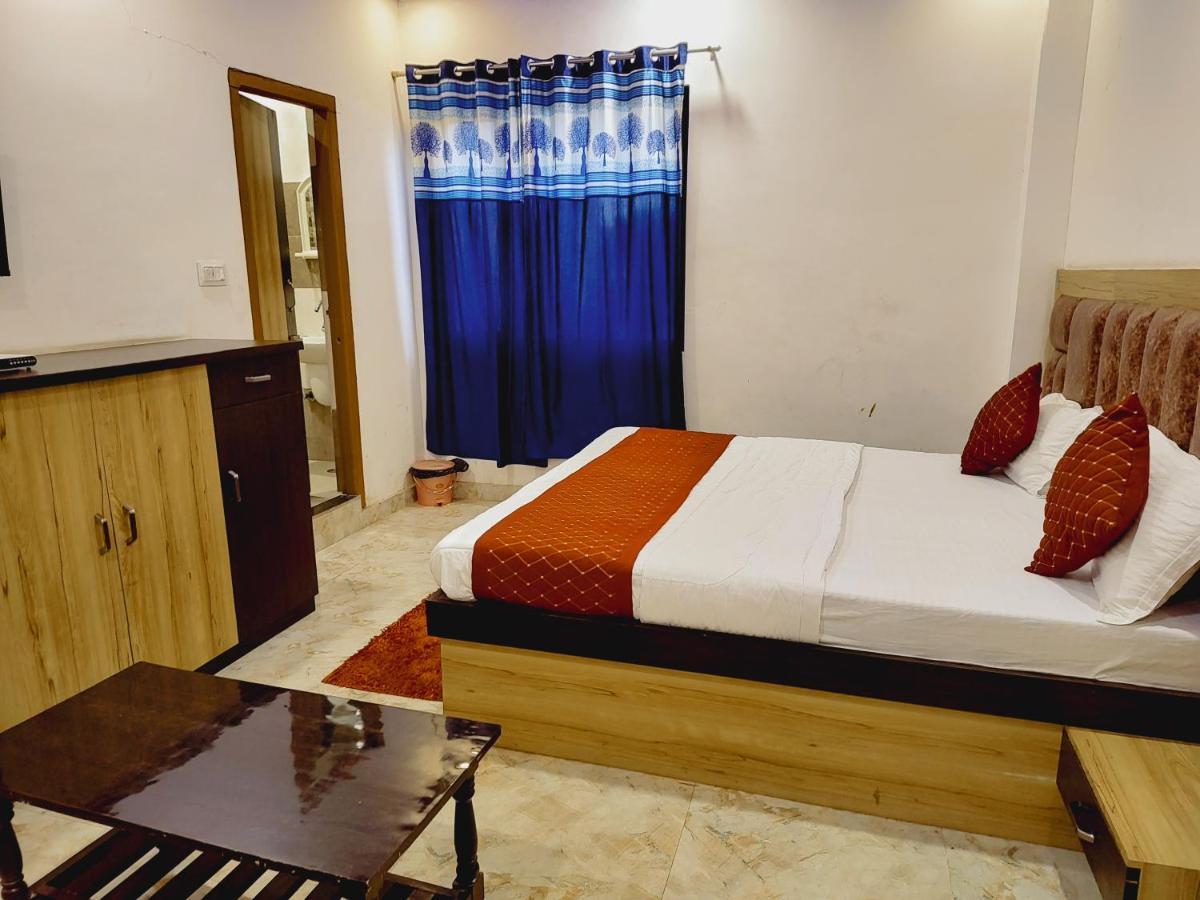 Elegance Hotel And Banquet Ayodhya Ngoại thất bức ảnh