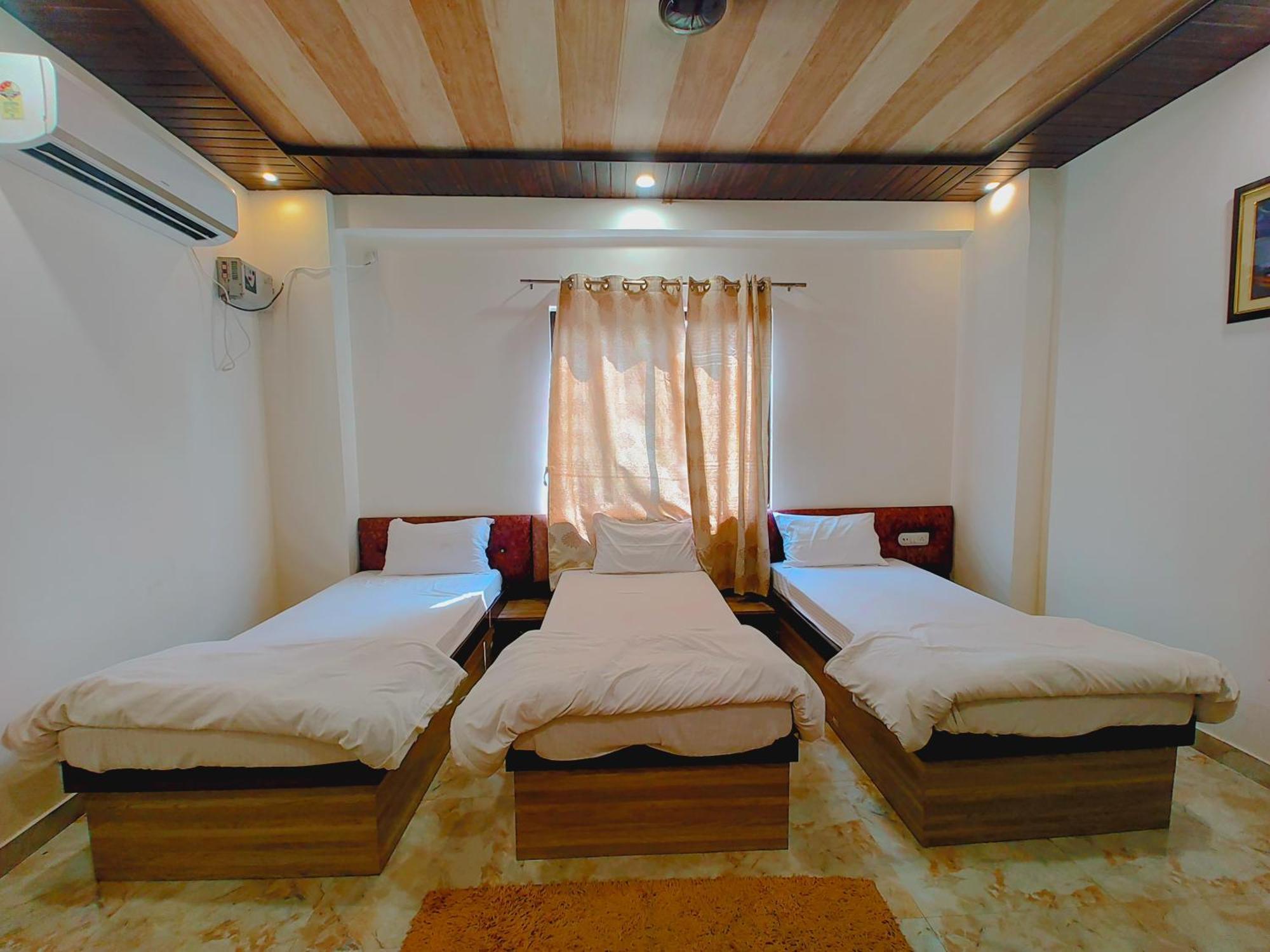 Elegance Hotel And Banquet Ayodhya Ngoại thất bức ảnh
