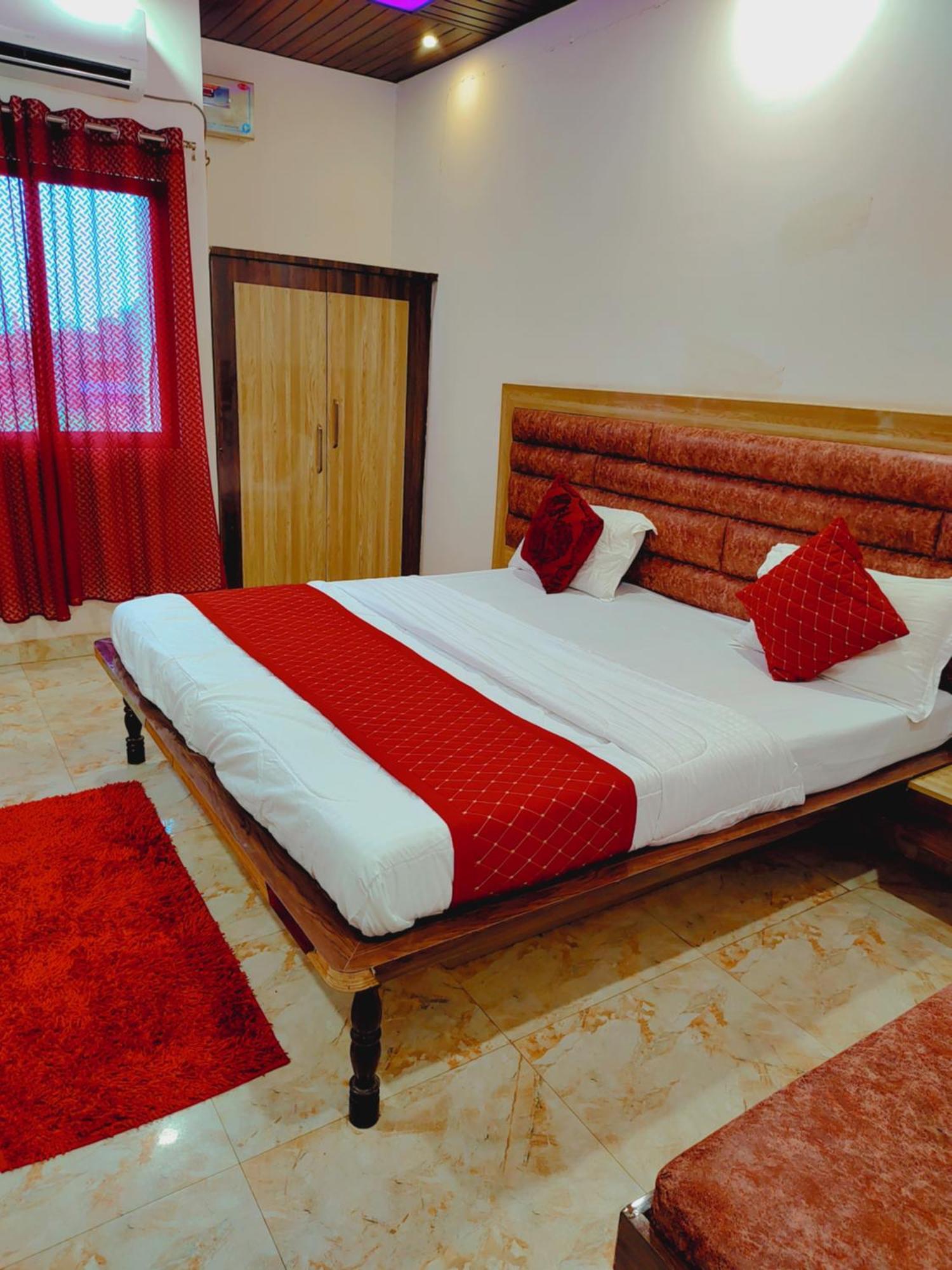 Elegance Hotel And Banquet Ayodhya Ngoại thất bức ảnh