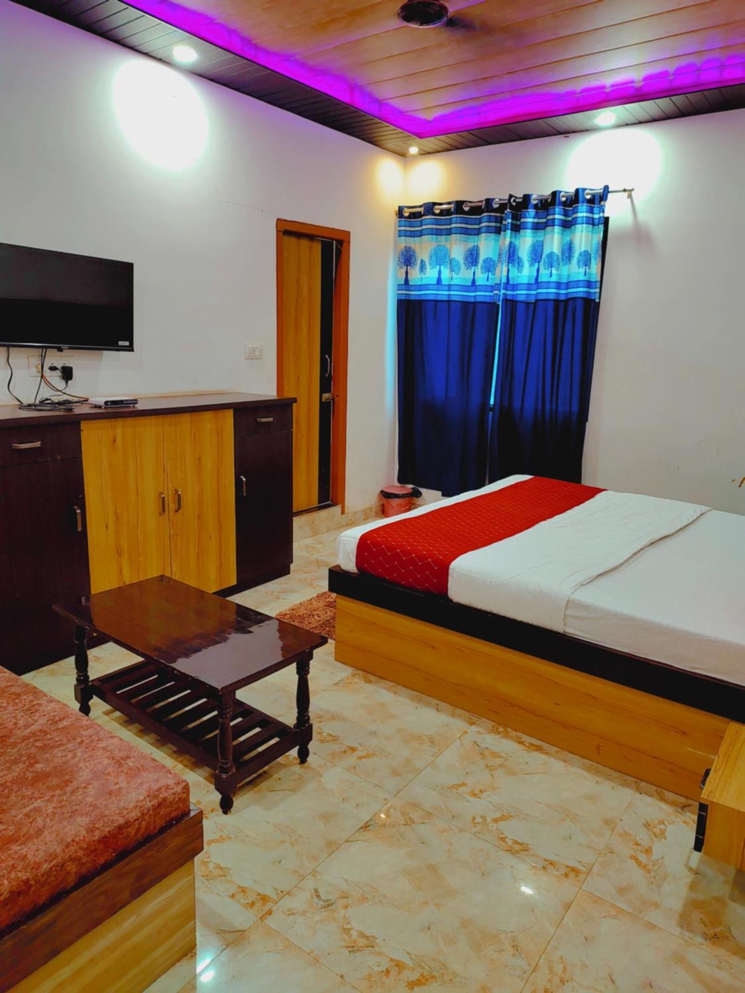 Elegance Hotel And Banquet Ayodhya Ngoại thất bức ảnh