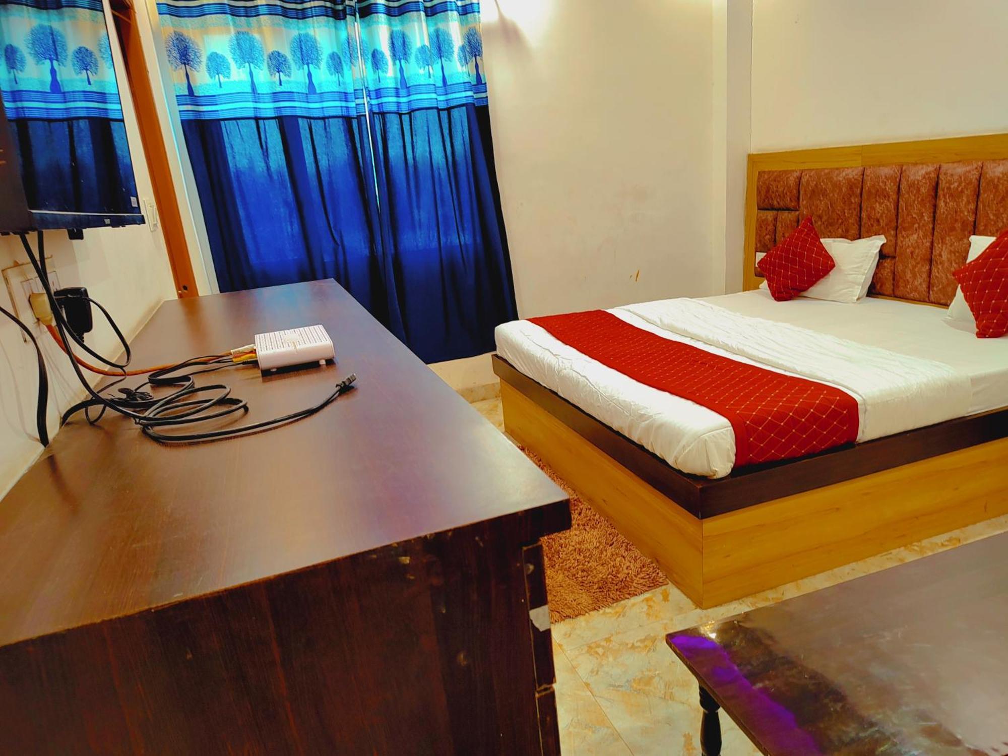Elegance Hotel And Banquet Ayodhya Ngoại thất bức ảnh