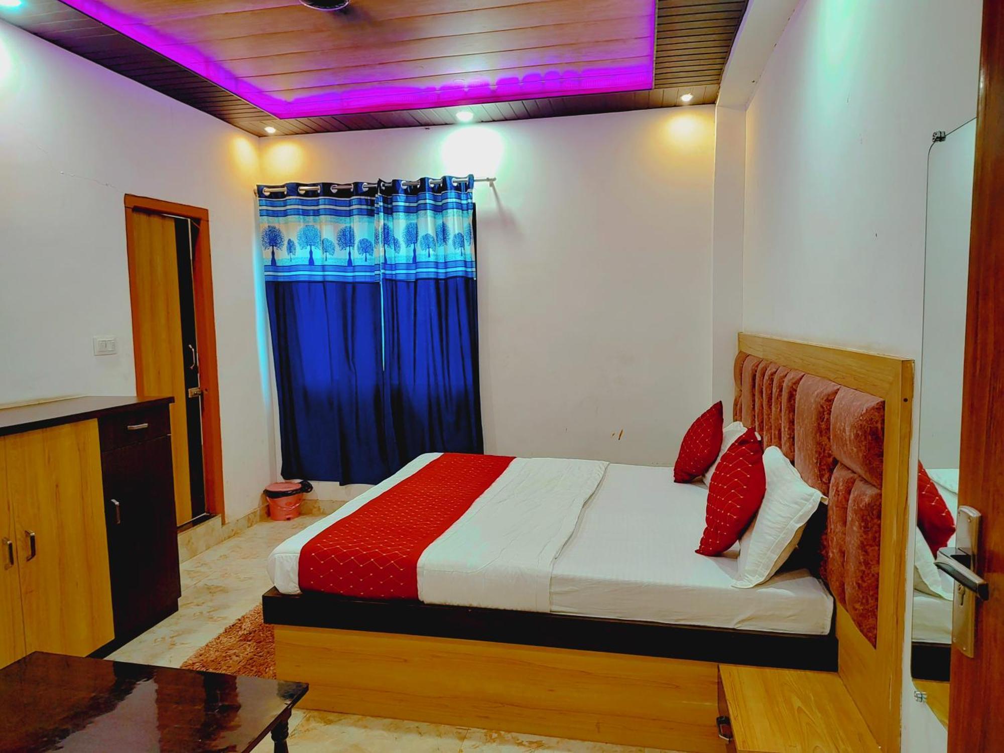 Elegance Hotel And Banquet Ayodhya Ngoại thất bức ảnh