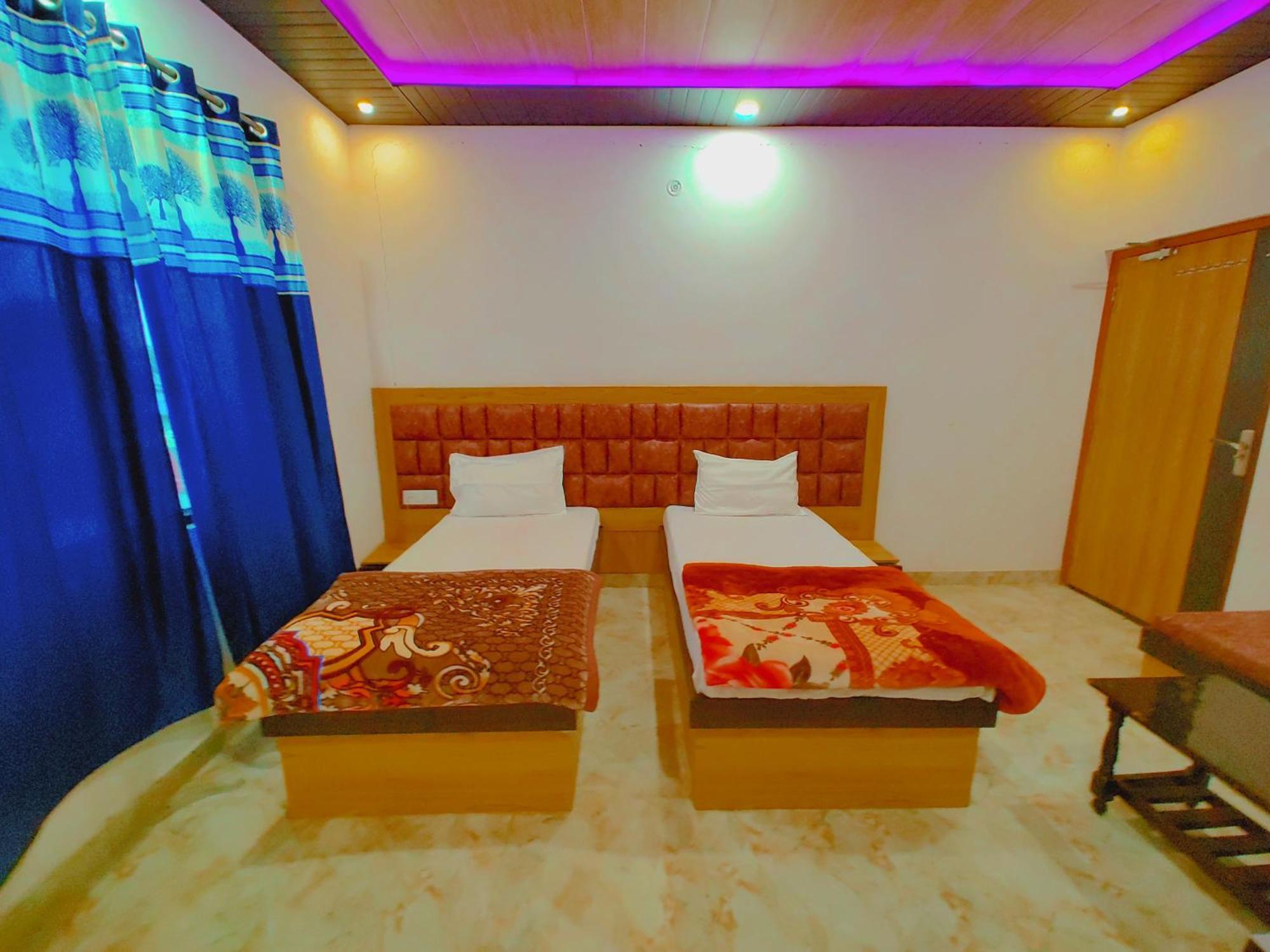 Elegance Hotel And Banquet Ayodhya Ngoại thất bức ảnh