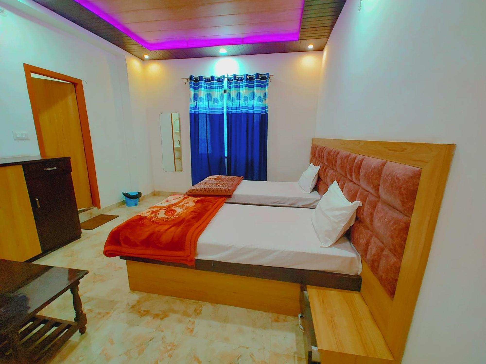 Elegance Hotel And Banquet Ayodhya Ngoại thất bức ảnh