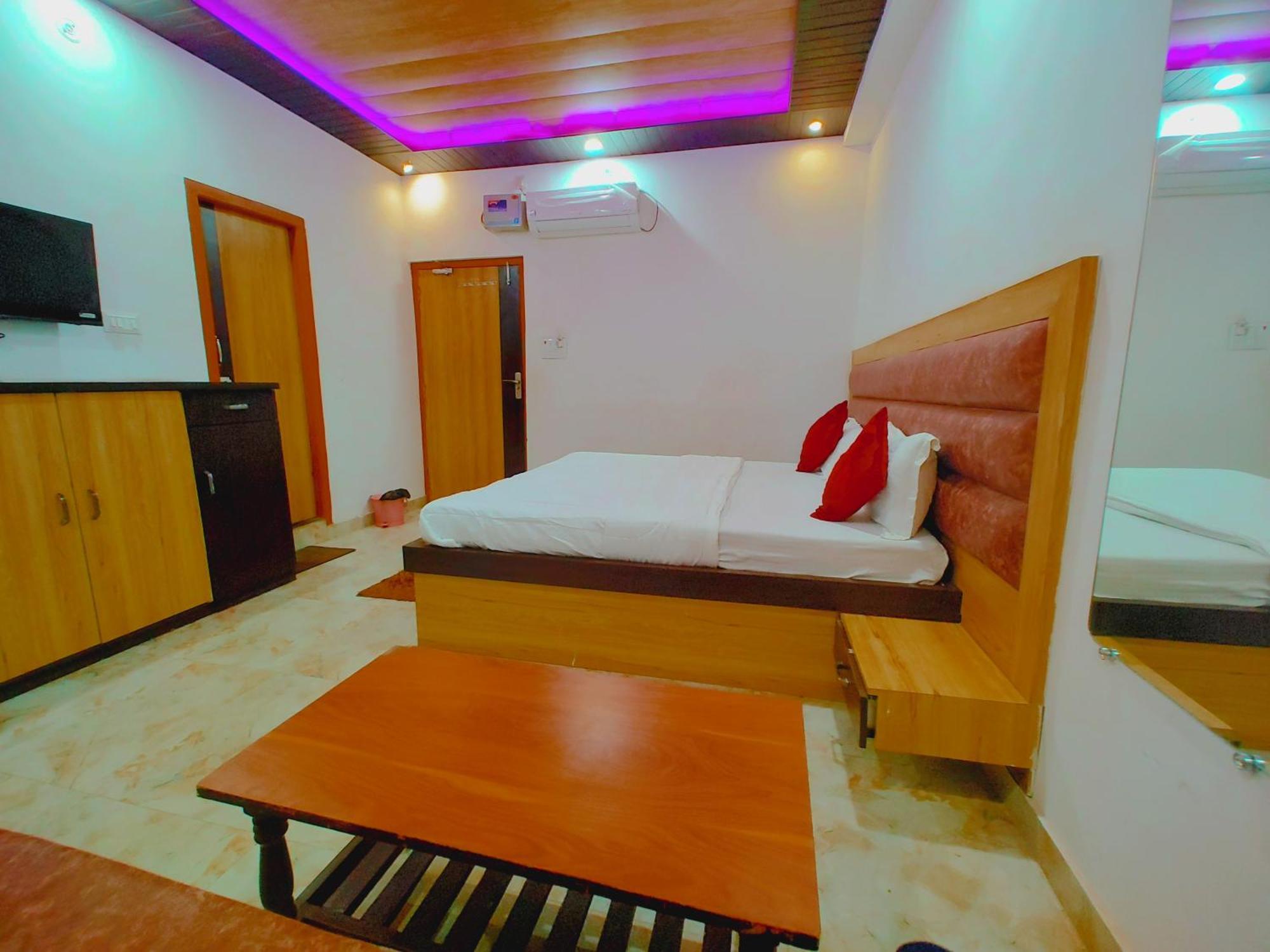 Elegance Hotel And Banquet Ayodhya Ngoại thất bức ảnh