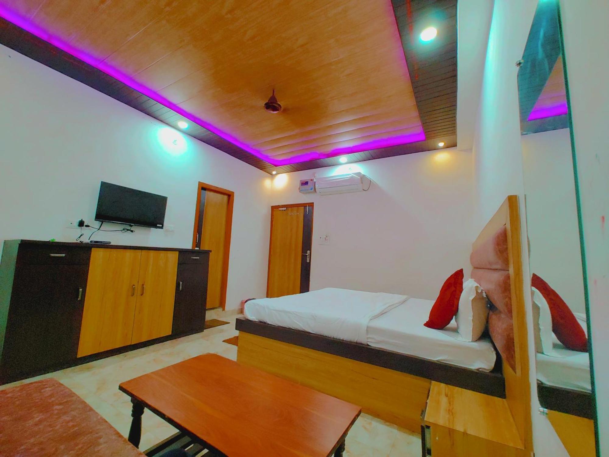 Elegance Hotel And Banquet Ayodhya Ngoại thất bức ảnh