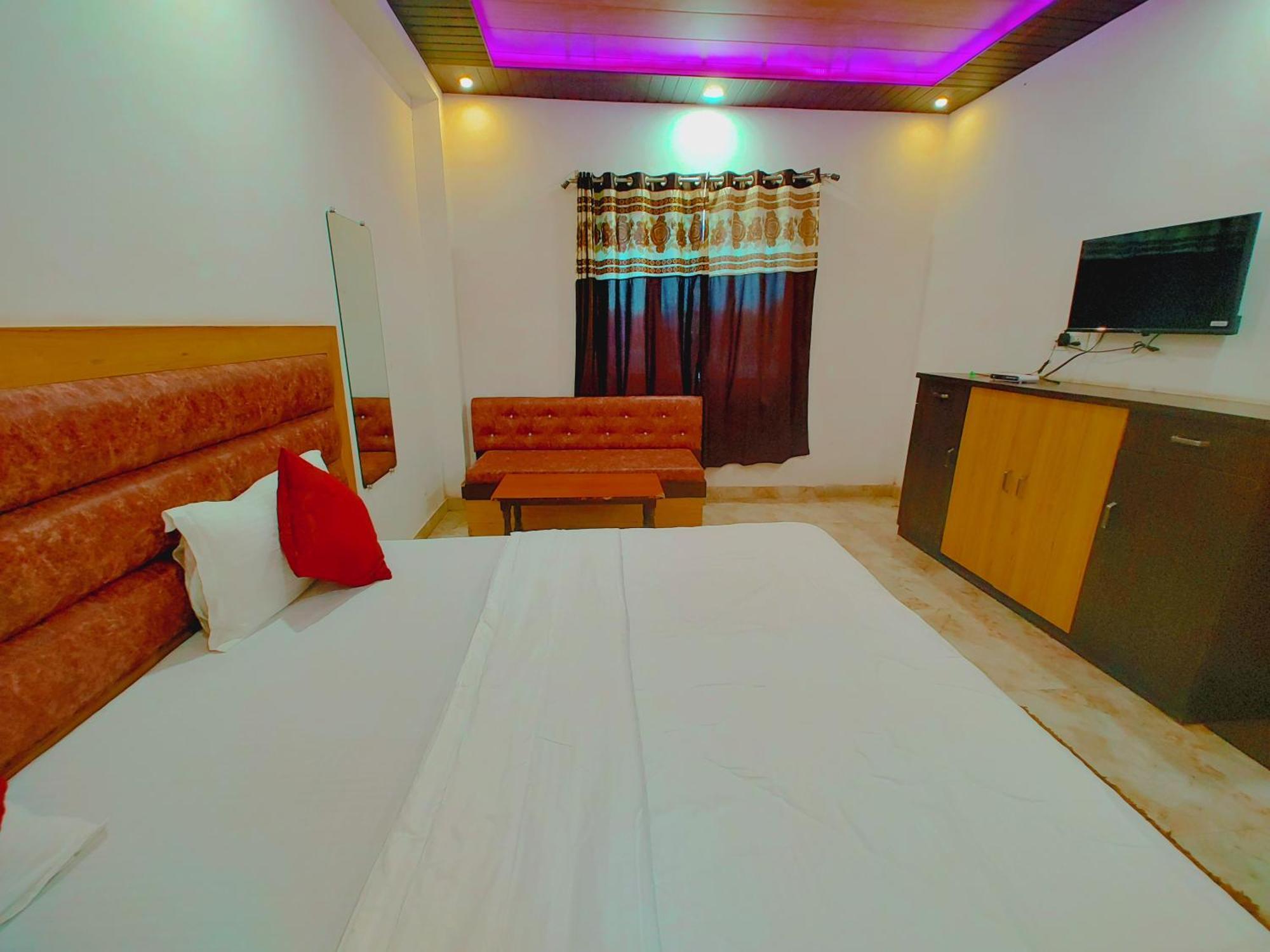 Elegance Hotel And Banquet Ayodhya Ngoại thất bức ảnh