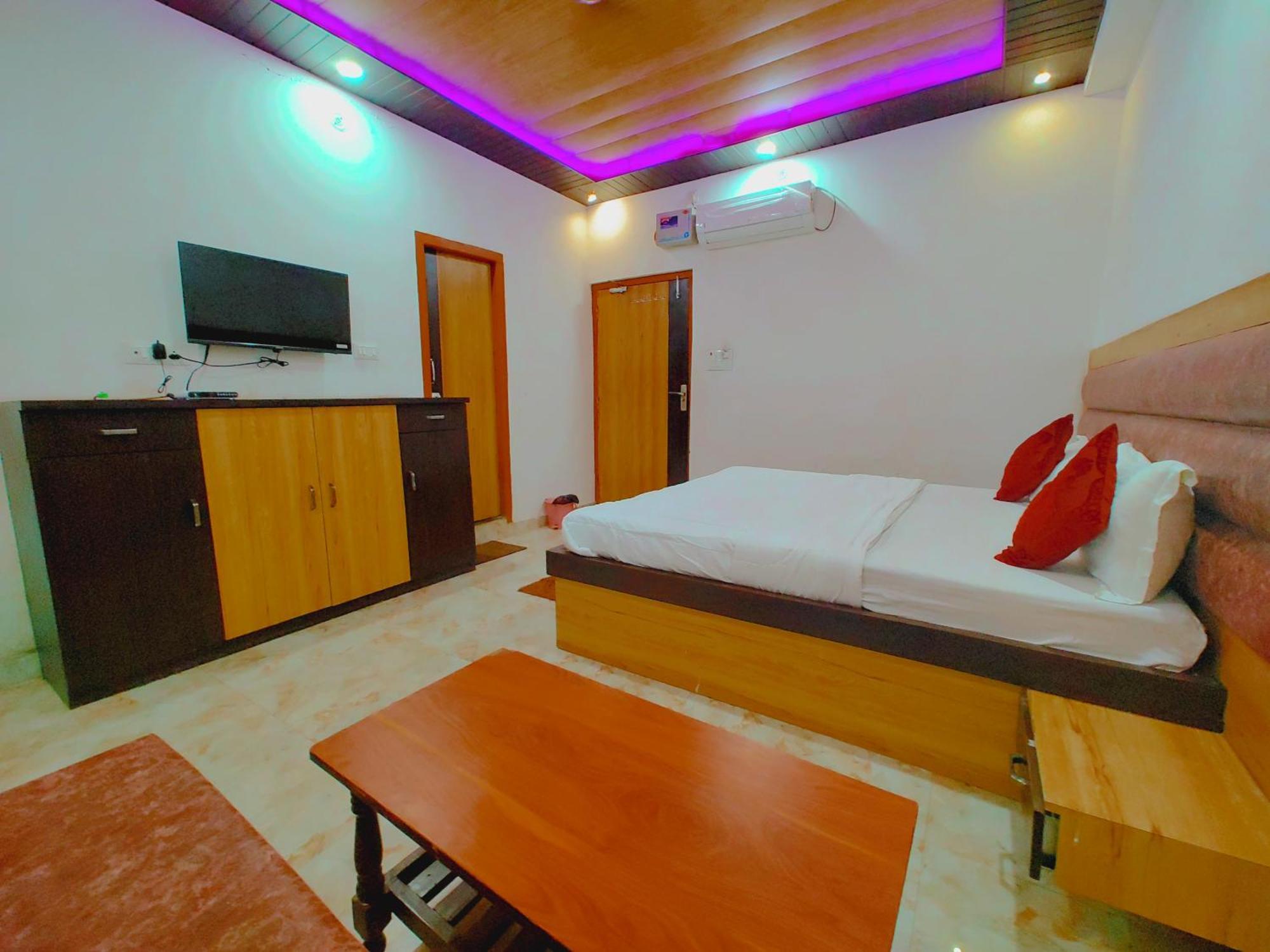 Elegance Hotel And Banquet Ayodhya Ngoại thất bức ảnh