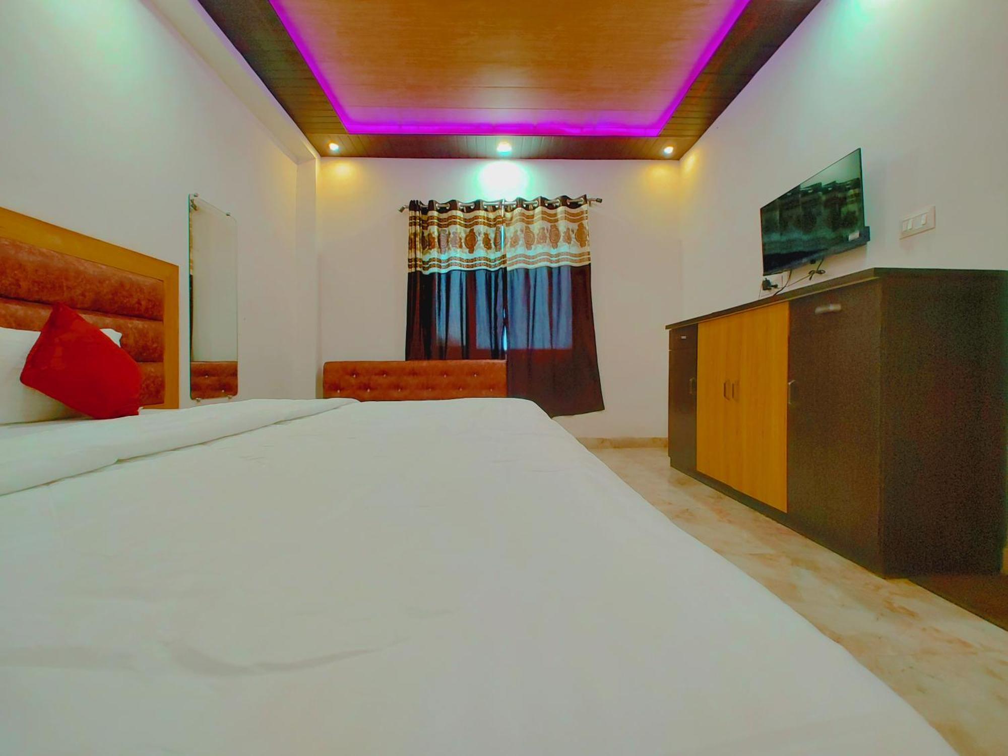 Elegance Hotel And Banquet Ayodhya Ngoại thất bức ảnh