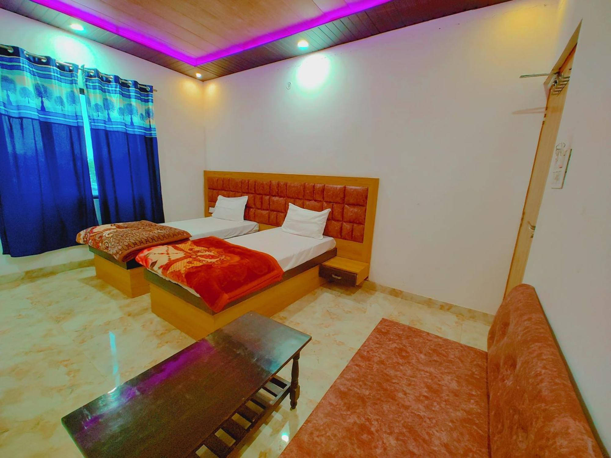 Elegance Hotel And Banquet Ayodhya Ngoại thất bức ảnh