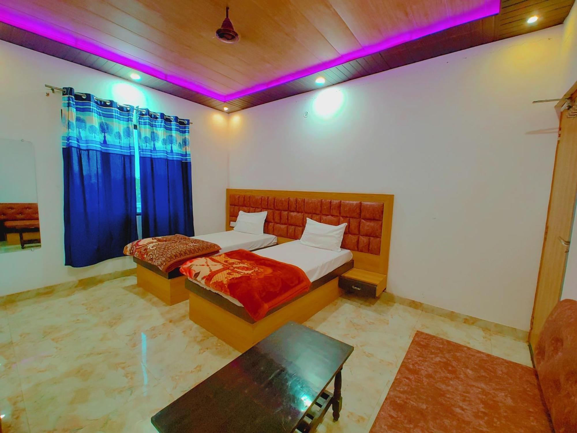 Elegance Hotel And Banquet Ayodhya Ngoại thất bức ảnh