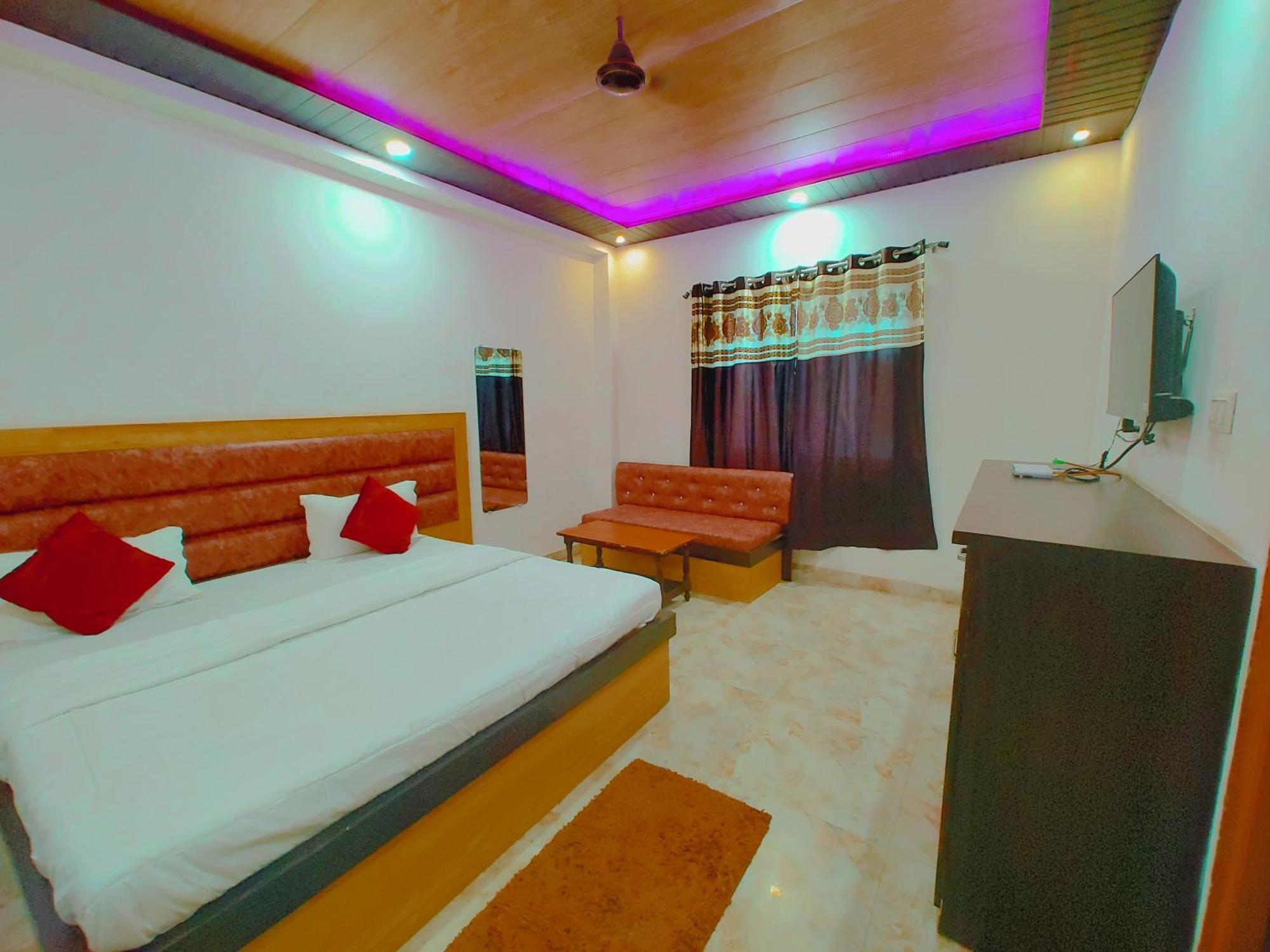 Elegance Hotel And Banquet Ayodhya Ngoại thất bức ảnh
