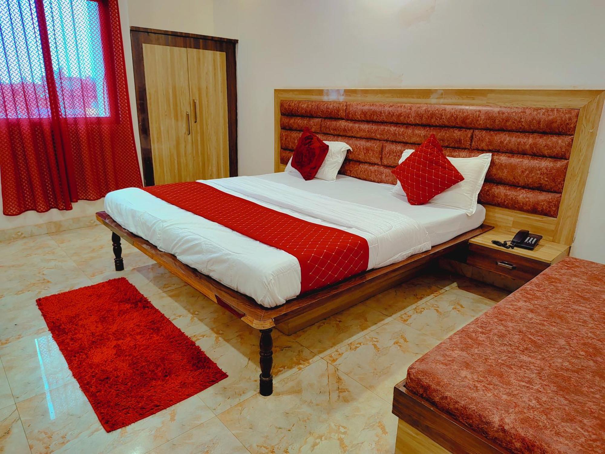 Elegance Hotel And Banquet Ayodhya Ngoại thất bức ảnh