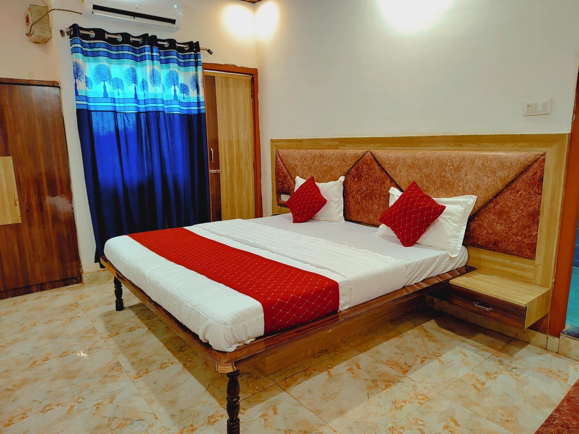 Elegance Hotel And Banquet Ayodhya Ngoại thất bức ảnh